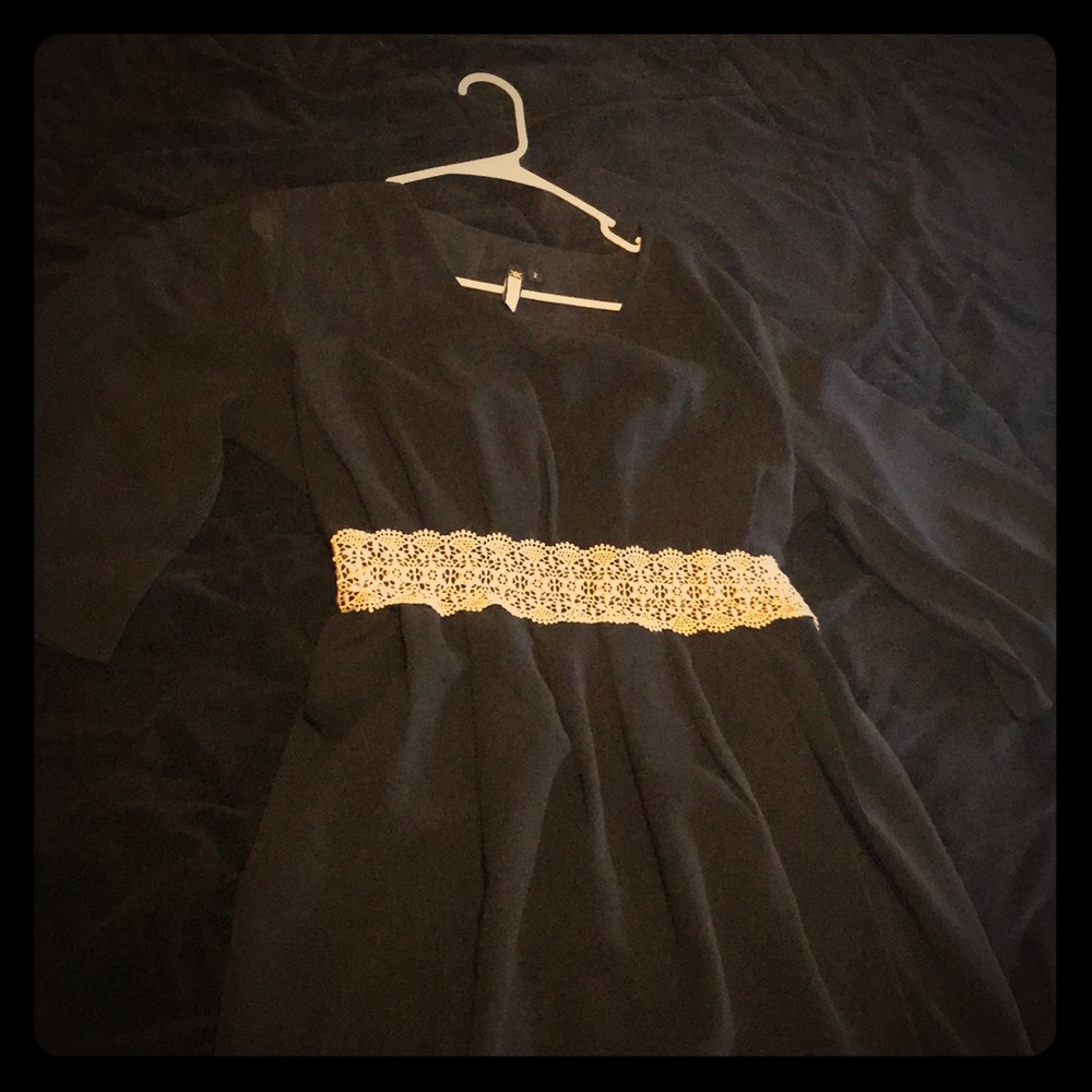 Adorable Black Dress 👗 Worn Once!!